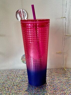 NWT Starbucks Venti Grid Tumbler Ombre Iridescent 24oz Iced Coffee Tea Pink Blue